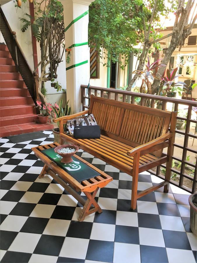 Dephani Beach Hotel ネゴンボ エクステリア 写真