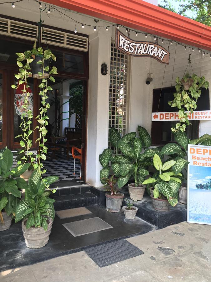 Dephani Beach Hotel ネゴンボ エクステリア 写真