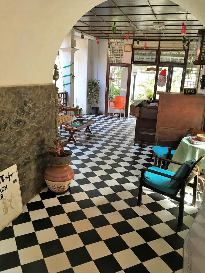 Dephani Beach Hotel ネゴンボ エクステリア 写真